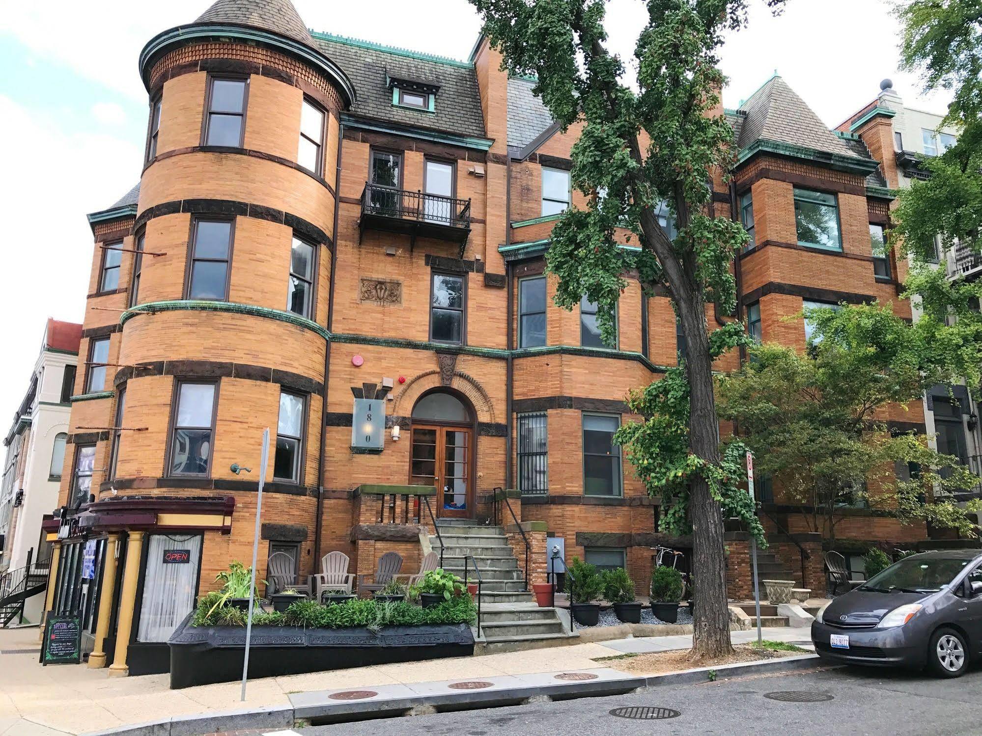 Highroad Washington Dc Hotel Exterior photo